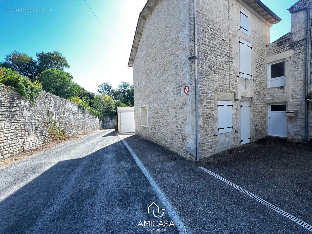 Niort (saint-liguaire) maison en pierre proche de la sevre - photo 2