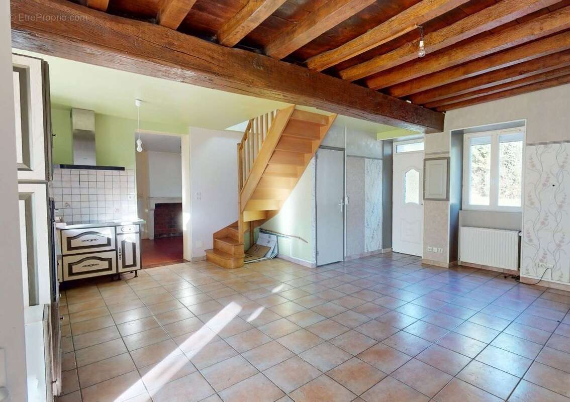Maison à PRECY