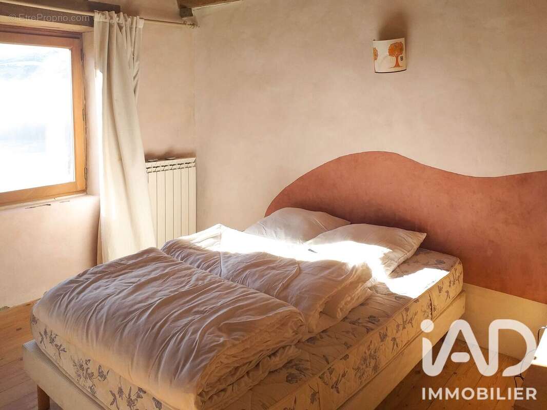 Maison 128 m² à Castelnau-De-Mandailles  - photo 4
