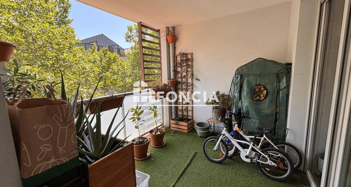 Appartement à MARSEILLE-2E