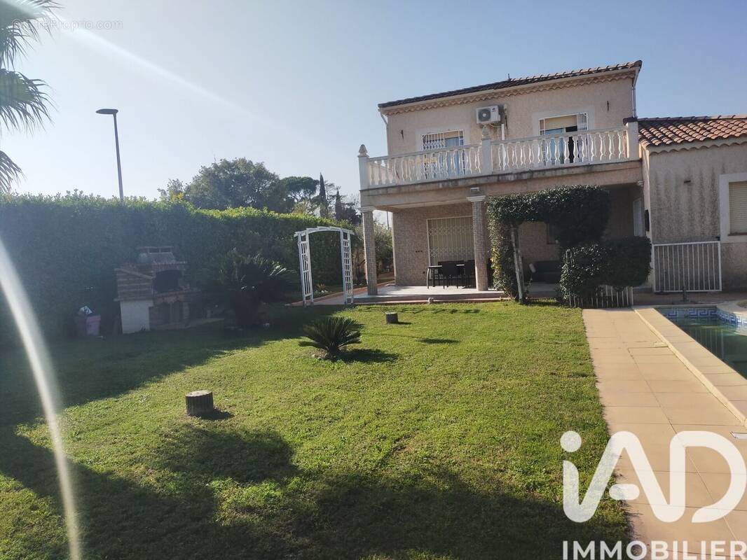 Photo 1 - Maison à SORGUES