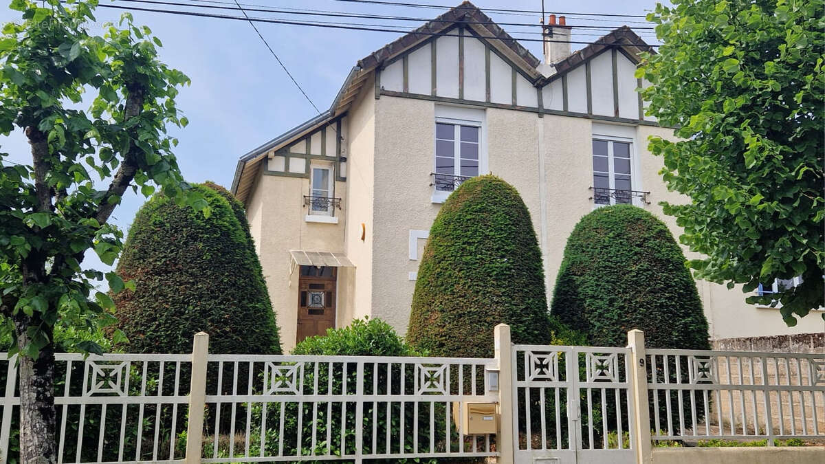 Maison à AUXERRE