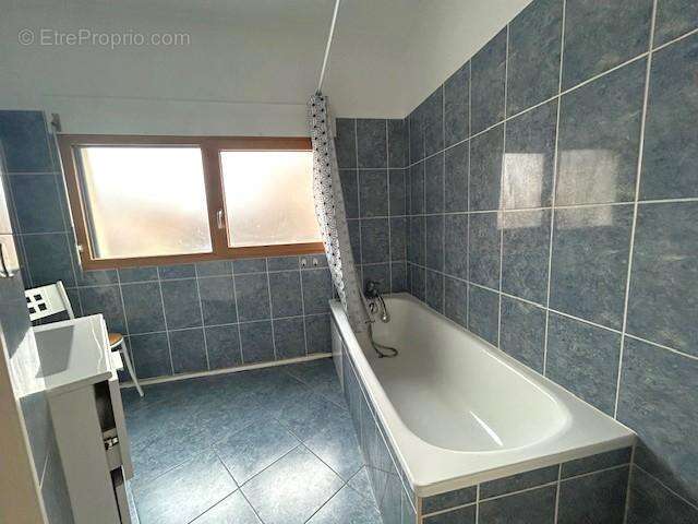   - Appartement à VILLEURBANNE