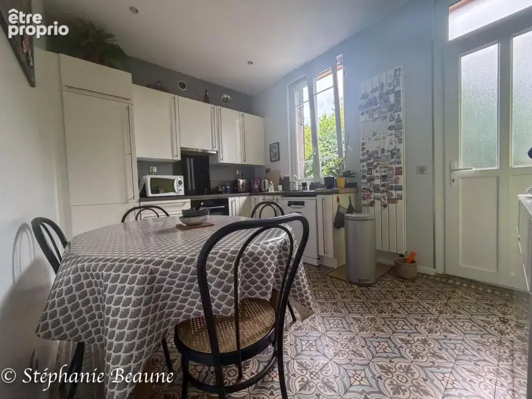 Demeure bourgeoise pour habitation ou profession libérale / bureaux - photo 5
