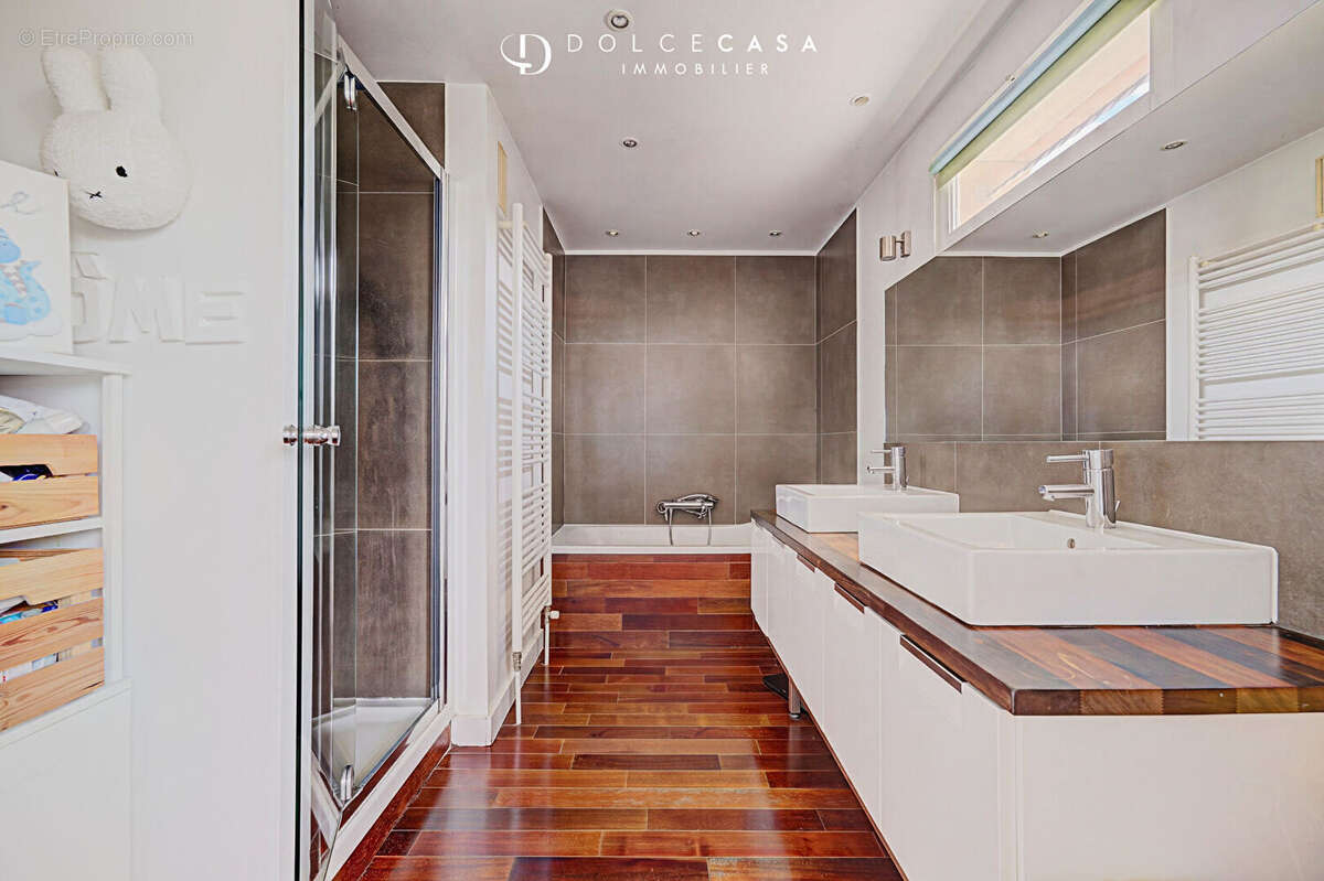 Appartement à LE PERREUX-SUR-MARNE