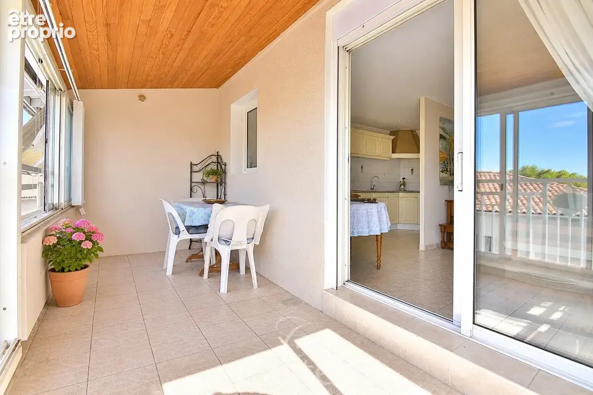 Appartement 3 pièces  4e et dernier étage avec ascenseur - photo 1