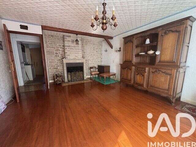 Maison 204 m² à Bains-Les-Bains  - photo 9