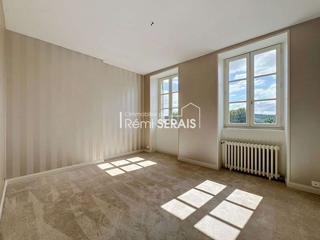 Maison bourgeoise à vendre à PUTANGES LE LAC - photo 11