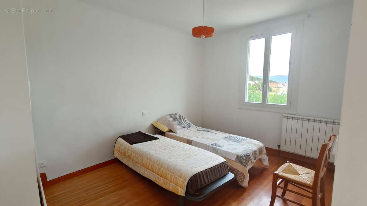 Villa rénovée avec goût sur 960 m2 de terrain   4 chambres   Aucun travaux à prévoir - photo 10