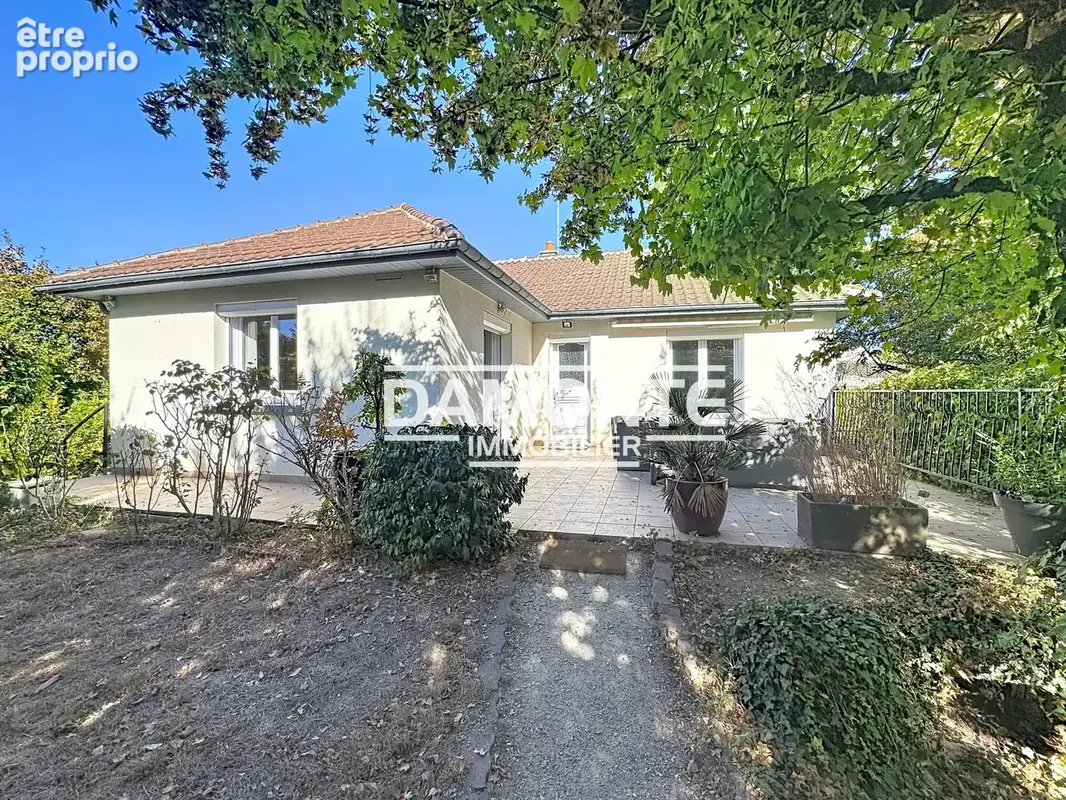 Maison à SAINT-JULIEN-LES-VILLAS