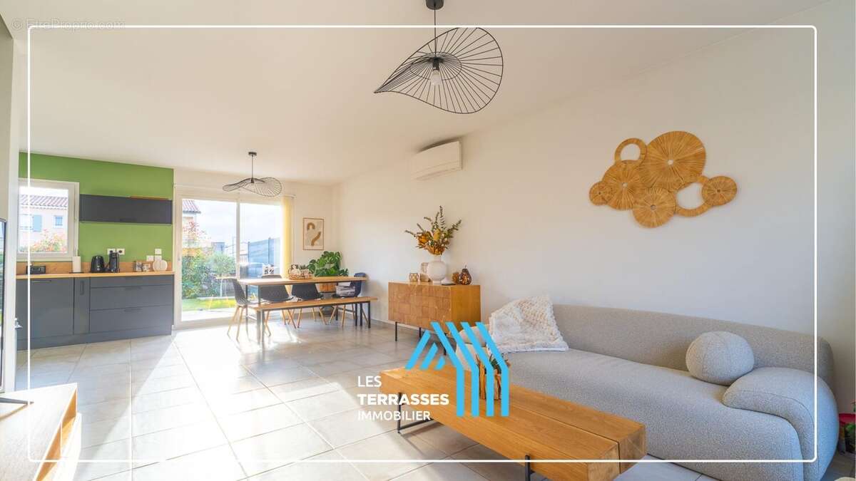 Maison à MONTELIMAR