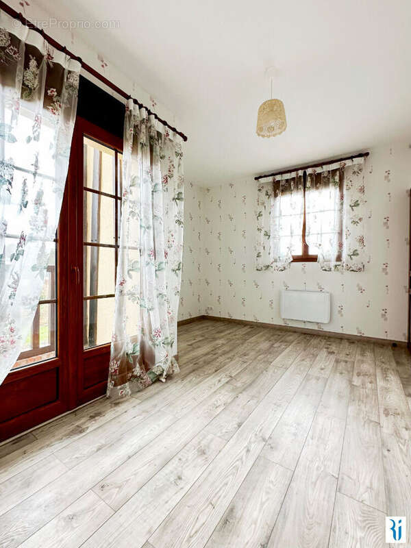 Maison 184 m² à Montigny  - photo 11