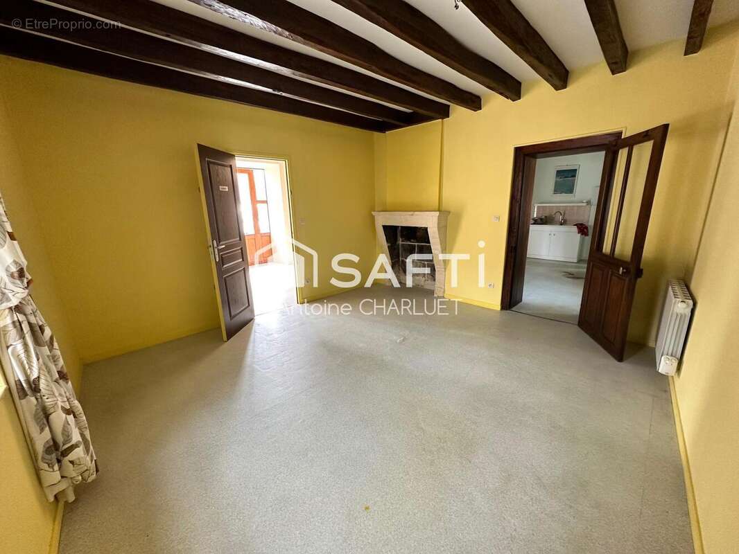 Photo 6 - Maison à SAINT-GENOU