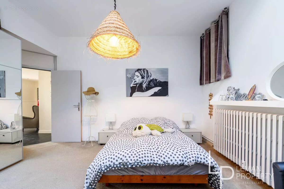 SEVRIER - Exceptionnel appartement face au lac d'Annecy - photo 14