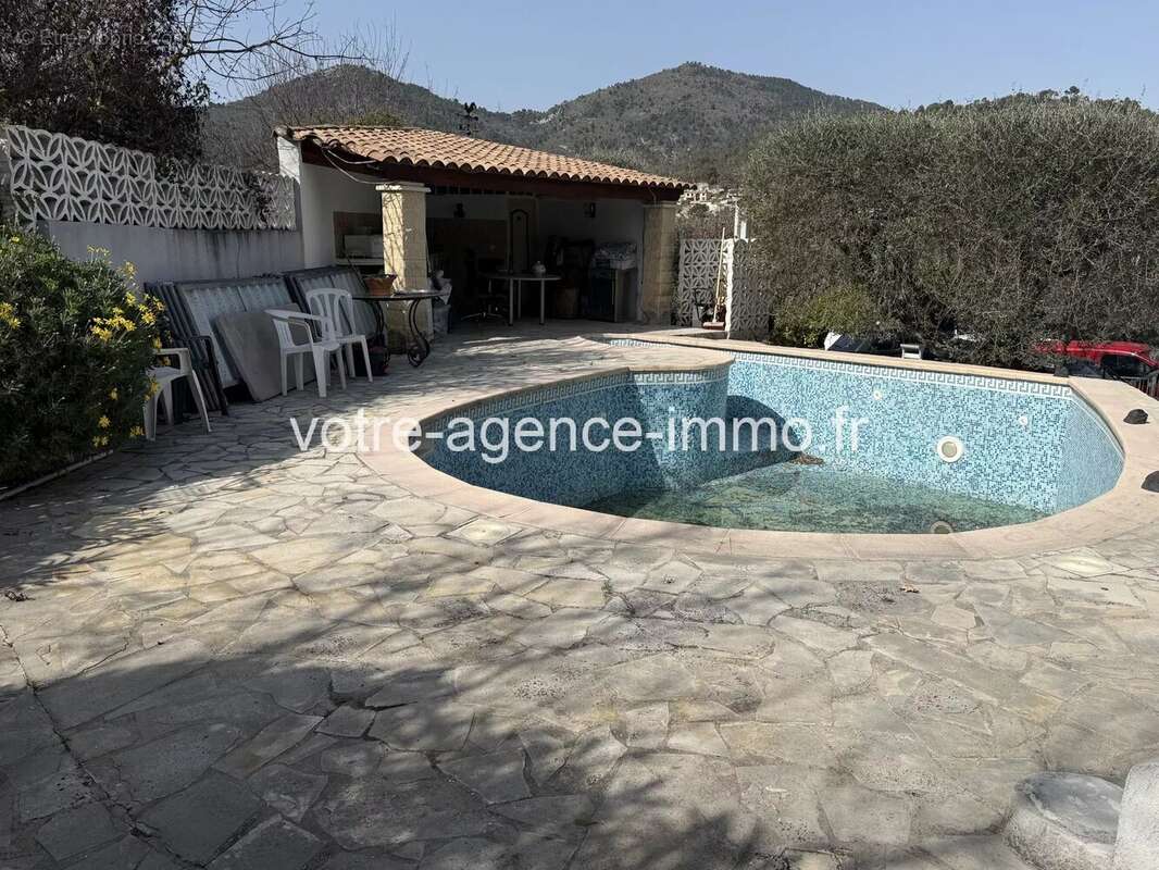 Maison à TOURRETTE-LEVENS