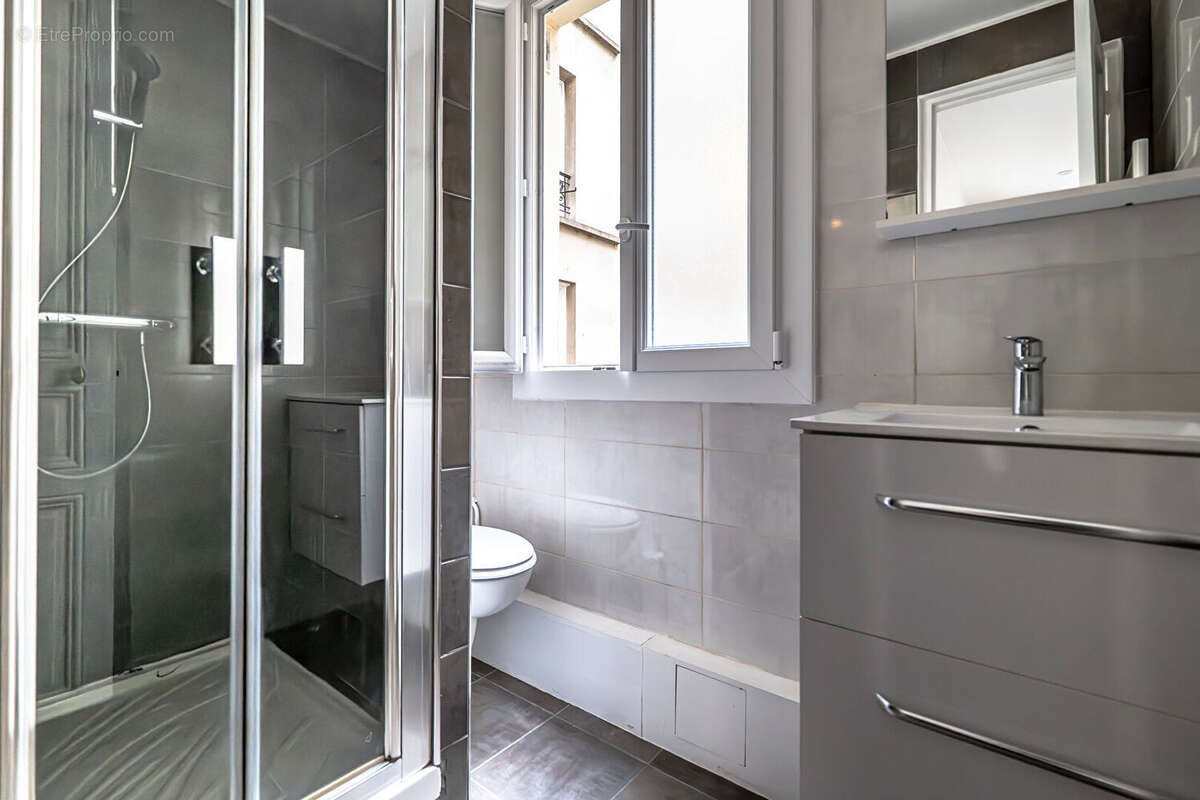 Appartement à PARIS-17E