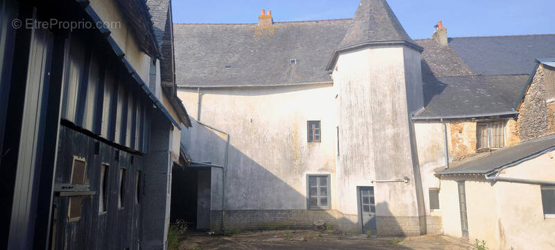 Maison à CHEMERE-LE-ROI