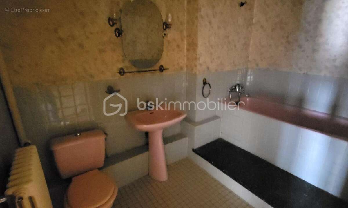 Maison à SAINT-SEVER-CALVADOS