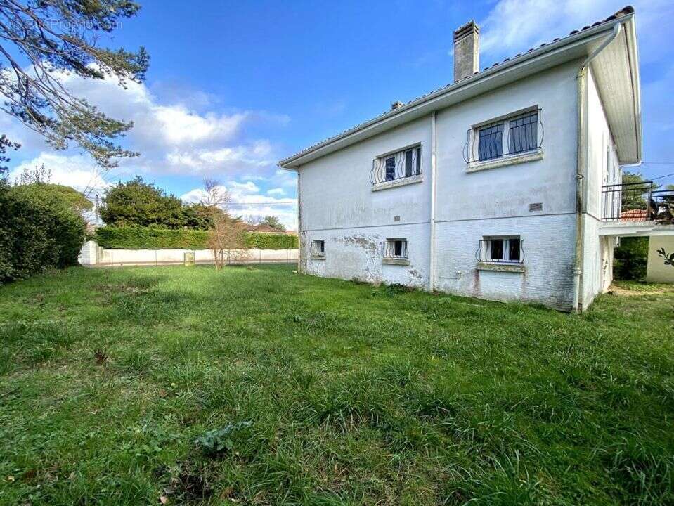 Maison à VAUX-SUR-MER