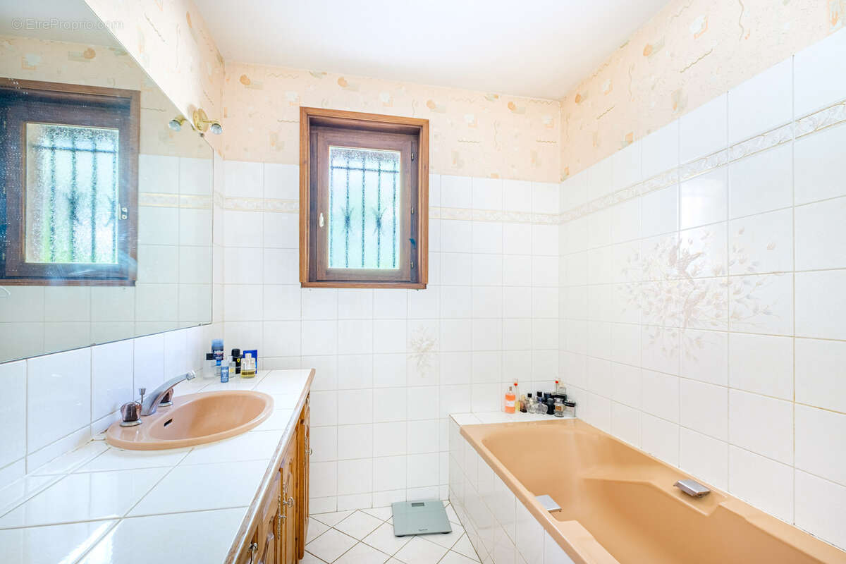 Maison à SAINT-CYR-AU-MONT-D'OR