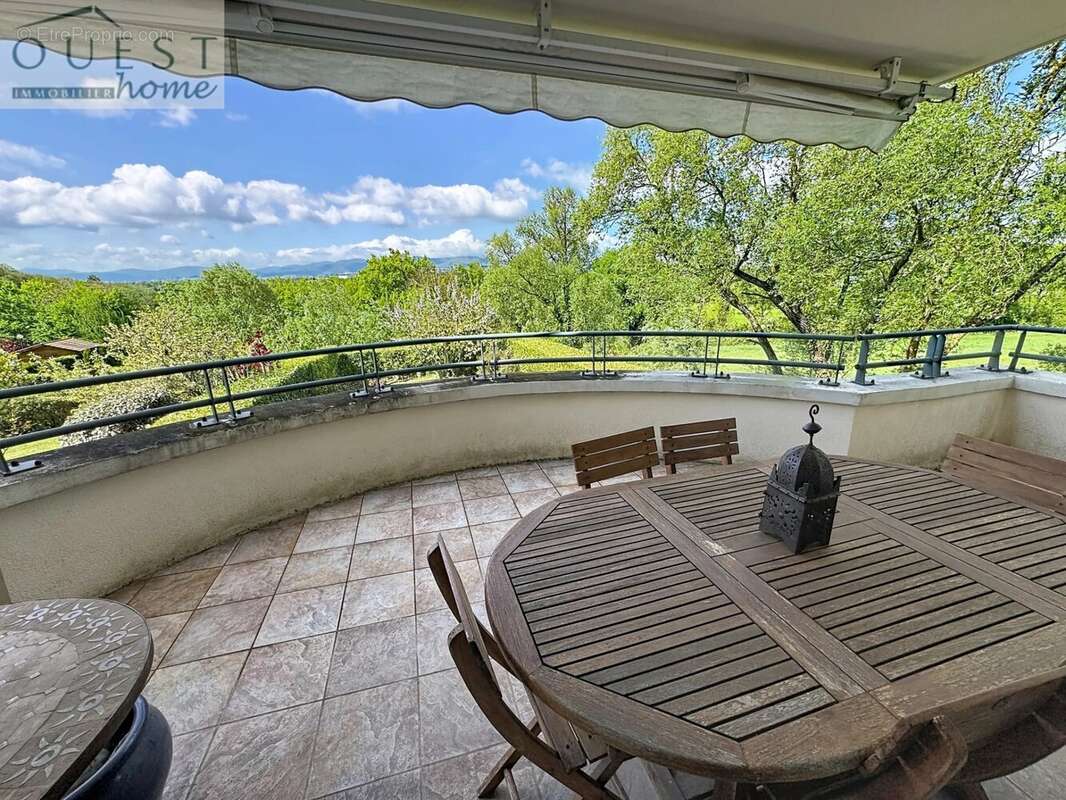 Appartement à CHARBONNIERES-LES-BAINS