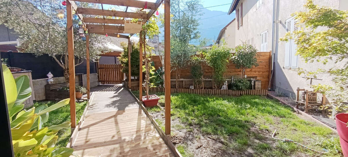 Maison à BONNEVILLE