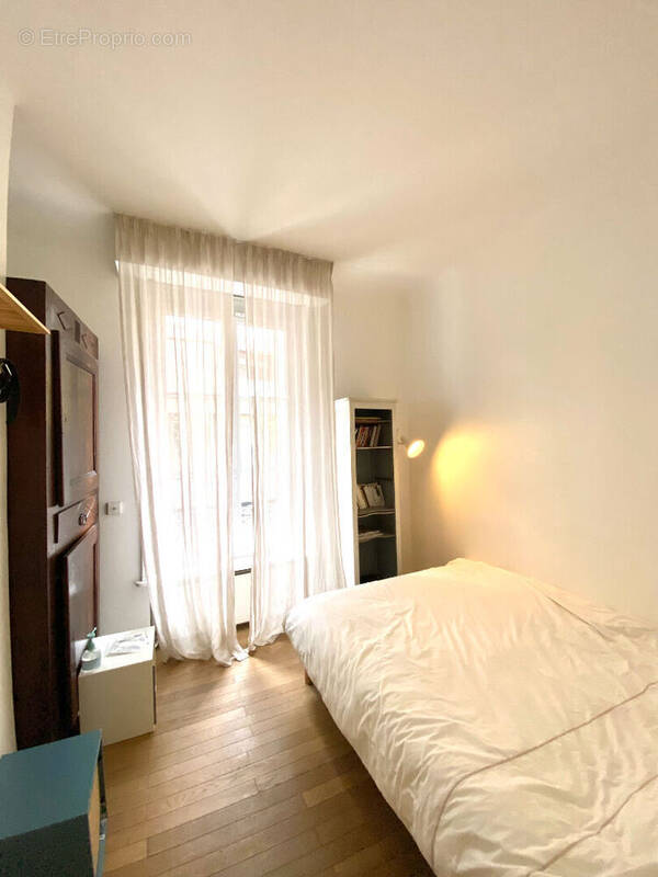 Appartement à PARIS-7E
