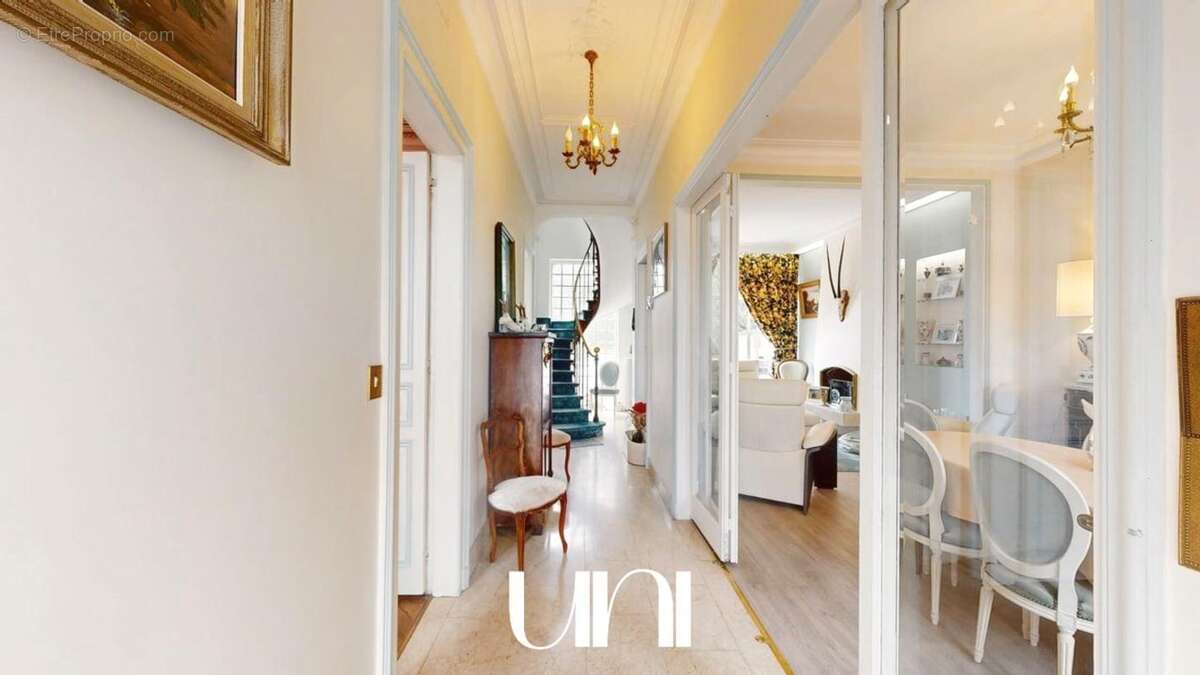 Maison à MEZIDON-CANON