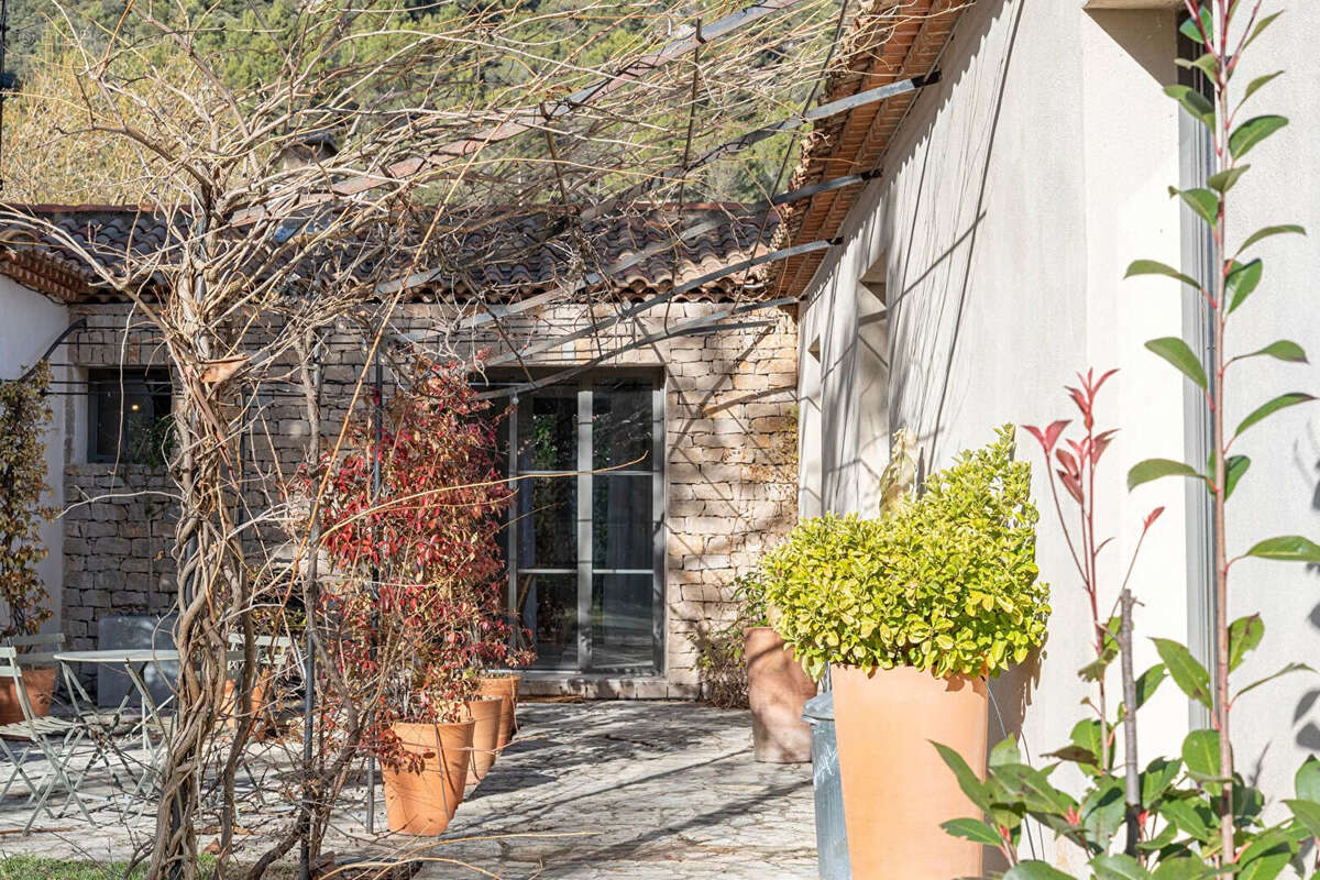 Maison à VAUVENARGUES