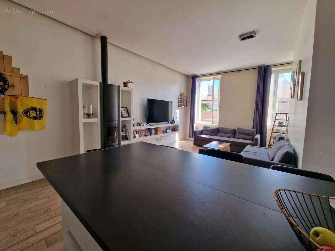 Appartement à MARSEILLE-6E
