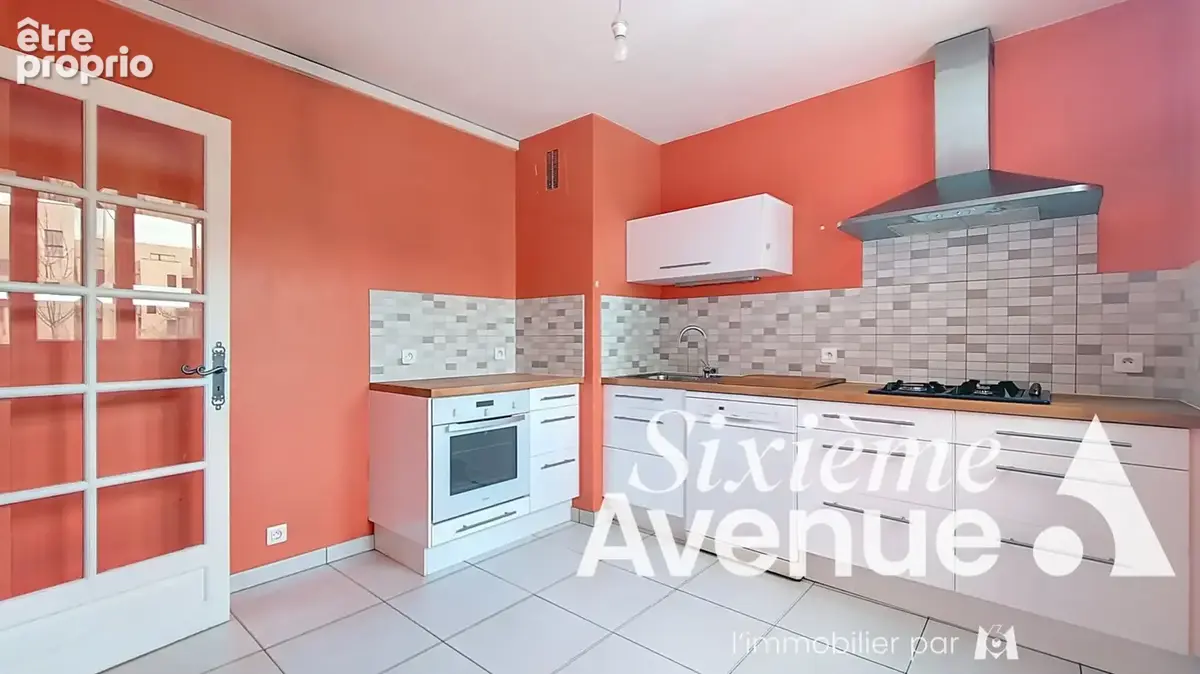 Appartement Saint Priest 4 pièces 81 m2 lumineux et tout confort climatisé - photo 8