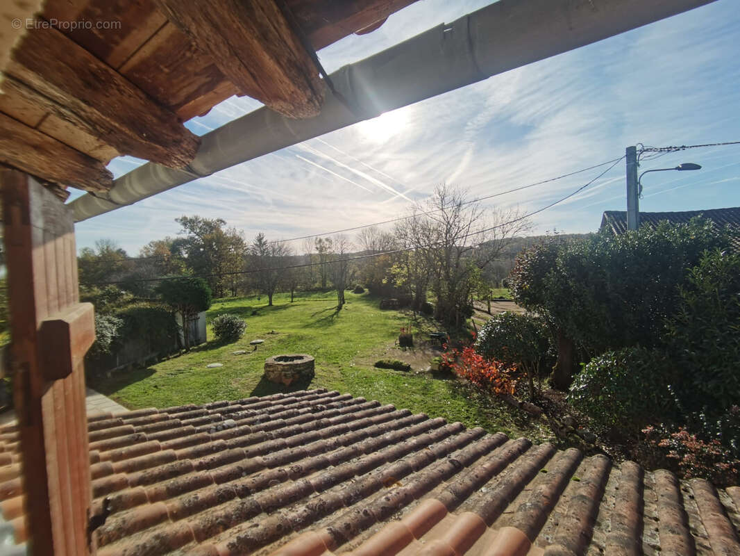 Maison à CHERVES-CHATELARS