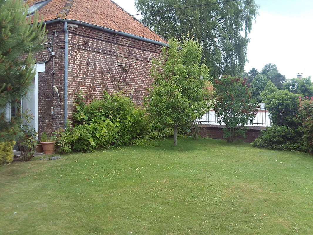Commerce à CAMPAGNE-LES-HESDIN