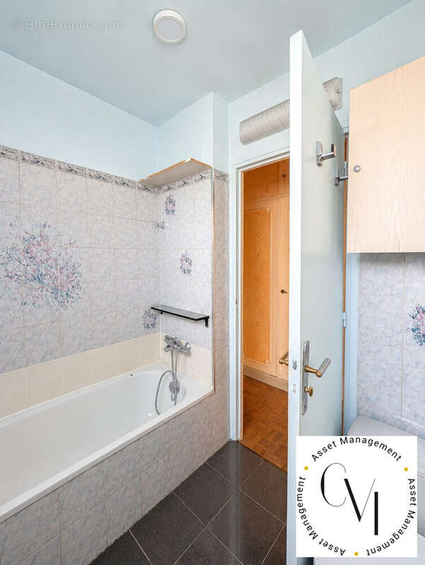 Salle de bain - Appartement à NOGENT-SUR-MARNE