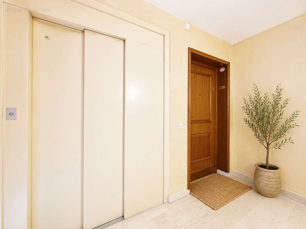 Appartement à TASSIN-LA-DEMI-LUNE