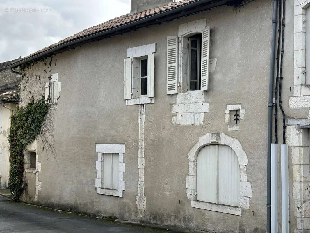 Maison à CHERVAL