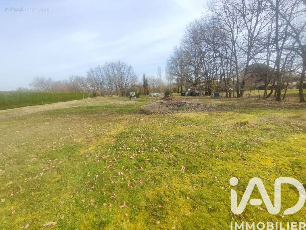 Photo 1 - Terrain à SAINT-ETIENNE-DE-TULMONT