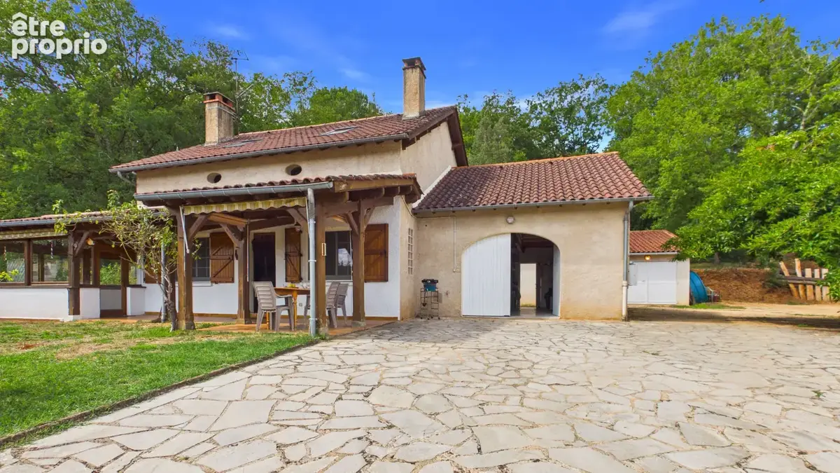 Photo Maison à Cadrieu au prix de 249 000€