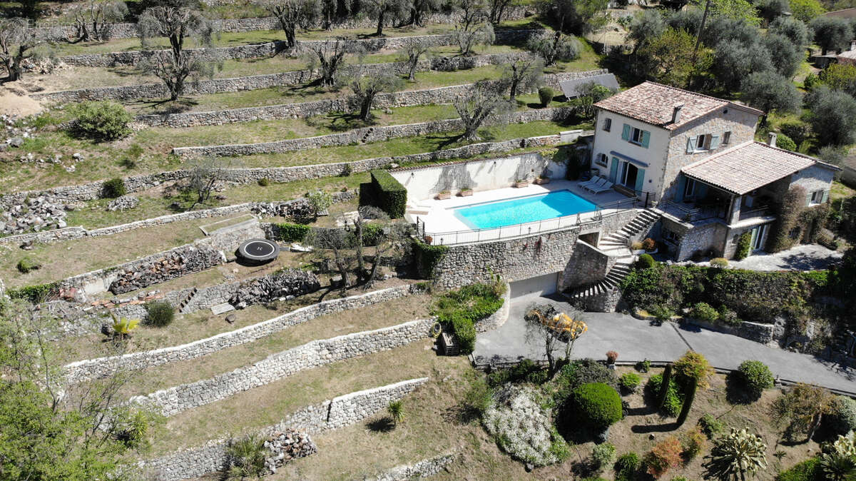 Maison à TOURRETTES-SUR-LOUP