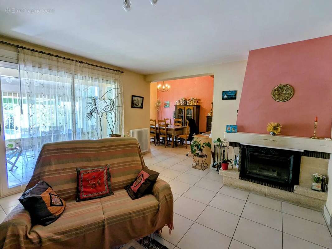 Maison 127 m² à Hurigny  - photo 7