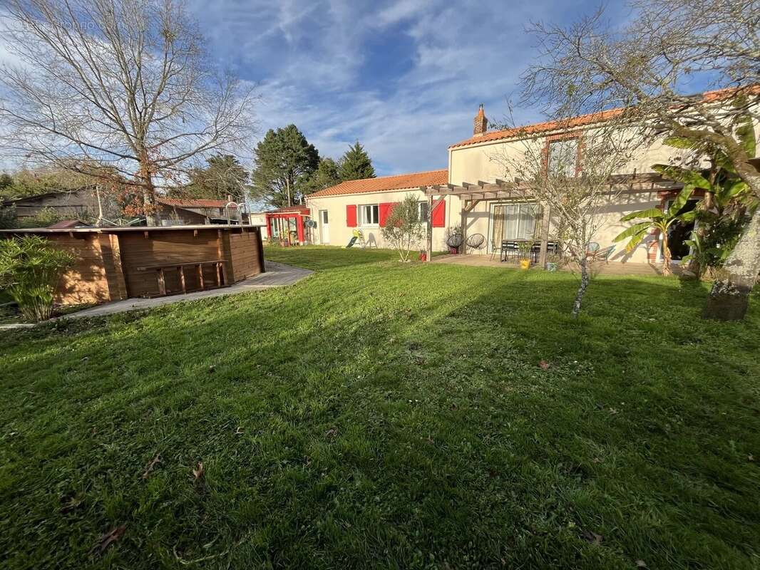 Maison à MONTBERT