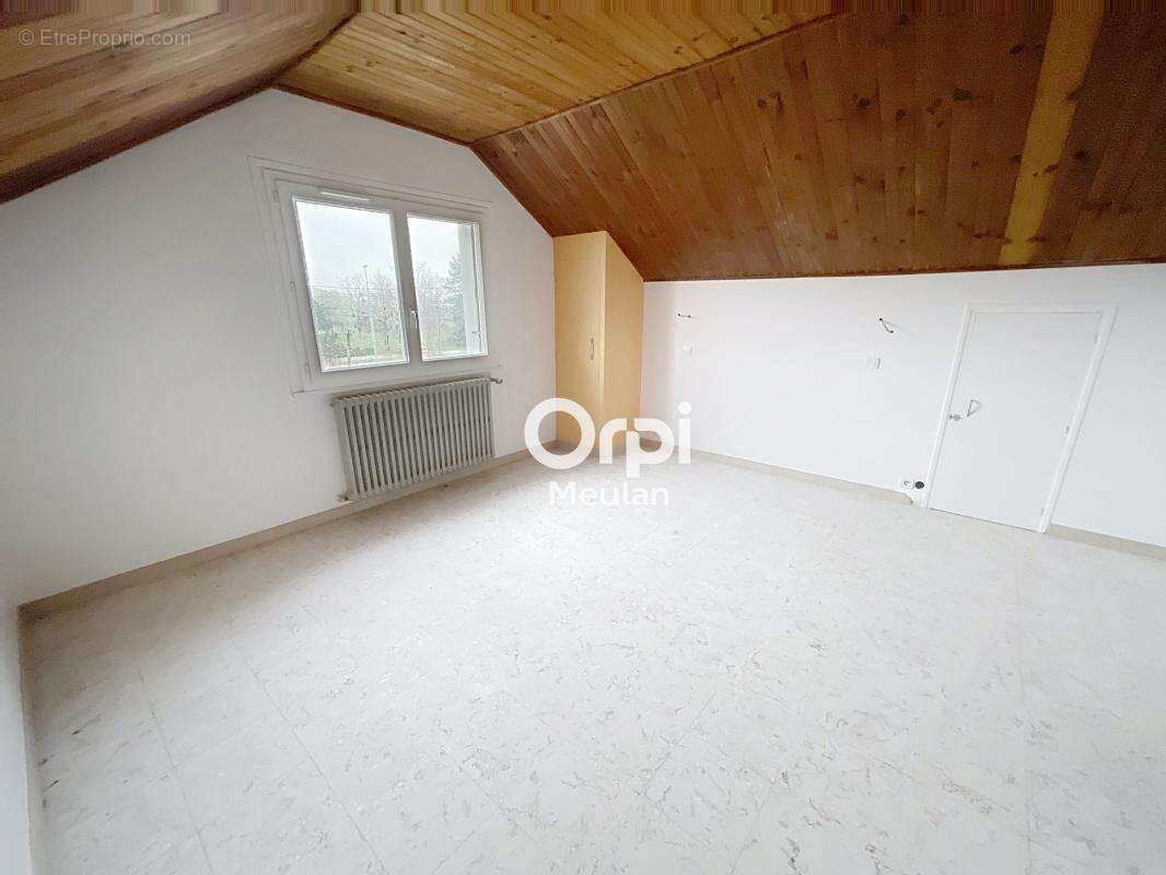 Maison à LES MUREAUX