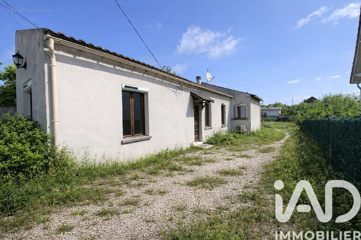 Photo 2 - Maison à SAINT-PIERRE-LES-NEMOURS