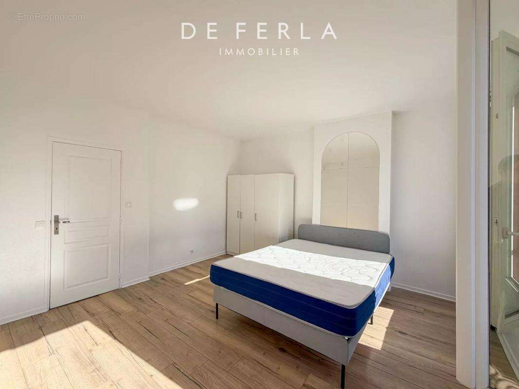 Appartement à PARIS-14E