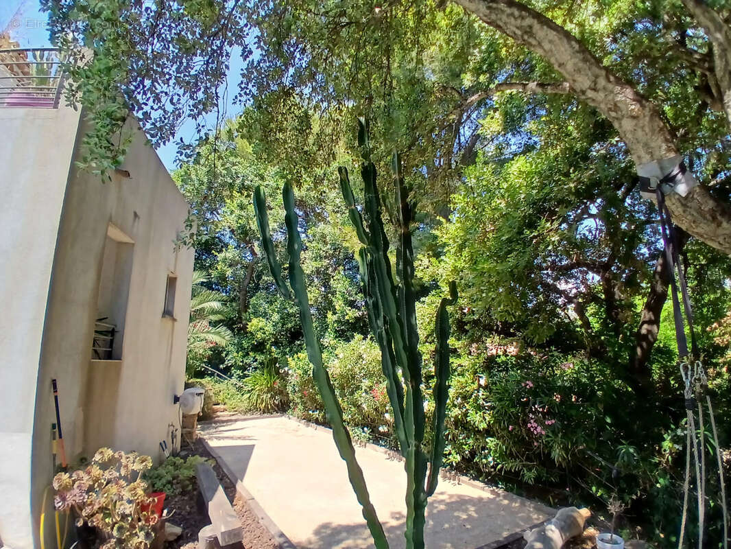 Maison à SIX-FOURS-LES-PLAGES