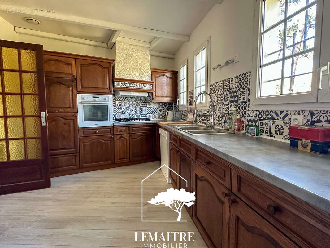 Maison à LES MATHES