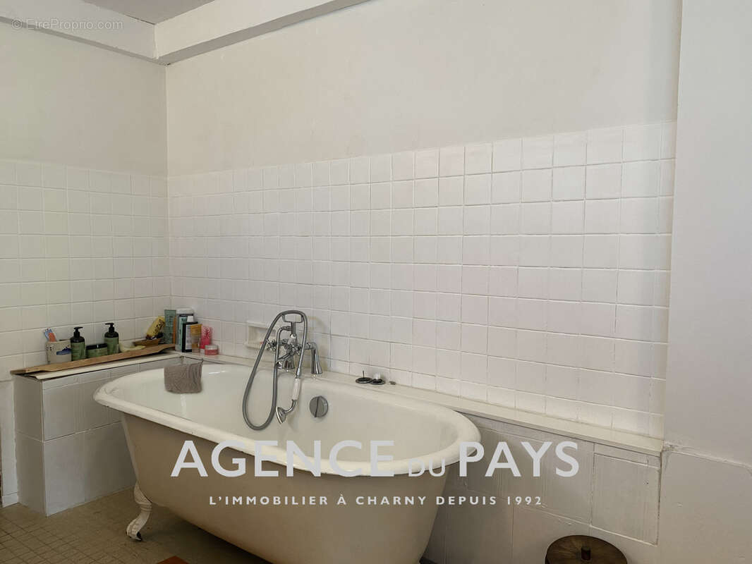 Maison à CHARNY
