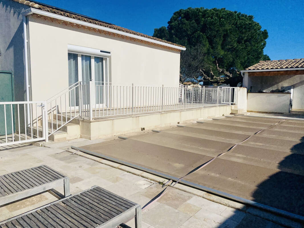Maison à MAUGUIO