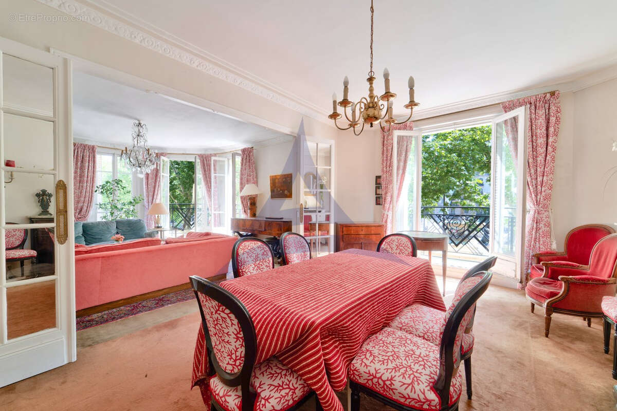 Appartement à PARIS-12E