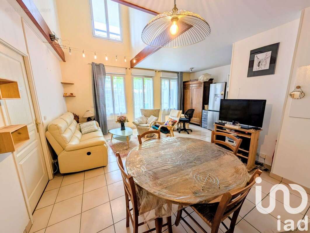 Photo 2 - Appartement à EZANVILLE